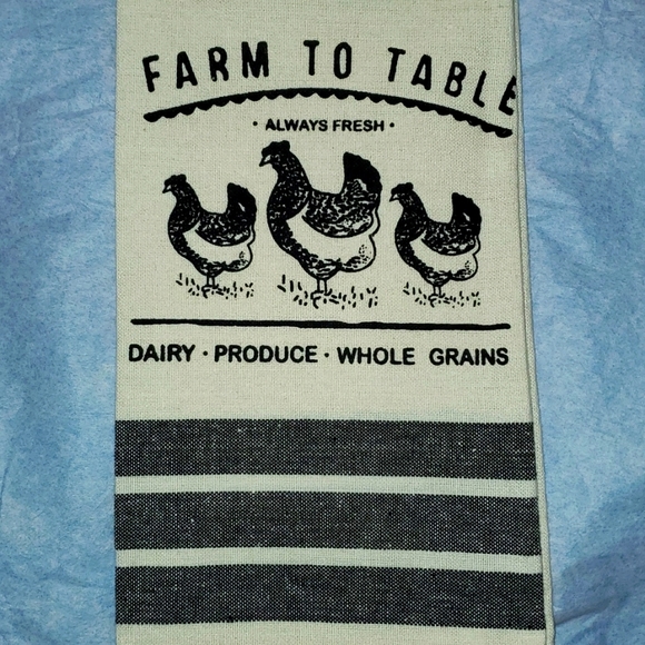 Kitchen Towel with Chickens "Farm to Table" - Picture 2 of 4
